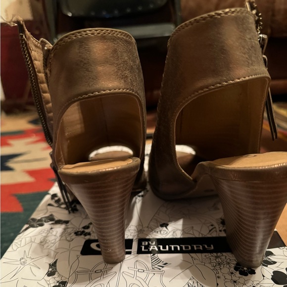 CL by Laundry - Gold Peep Toe Booties - Picture 5 of 7